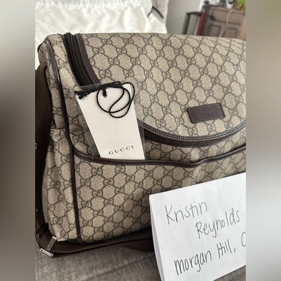 Gucci Diaper Bag *IMMACULATE* condition used for one child. - Picture 3 of 6